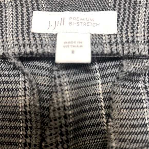 J Jill Plaid Pull On Skinny Pants with Cuff Detail Size 8 - Picture 4 of 6